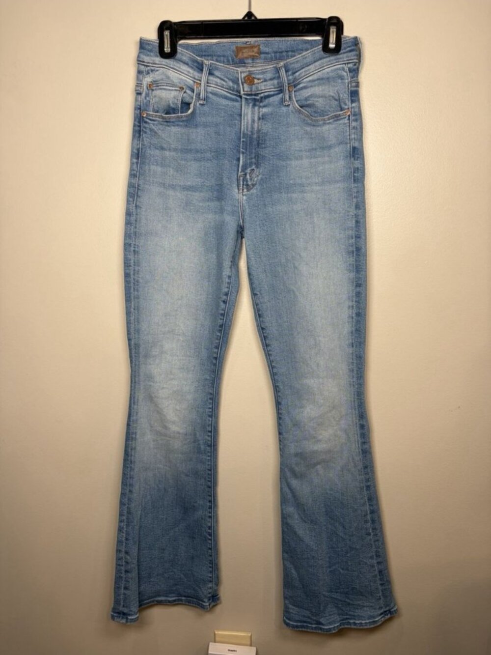 Mother The Weekender Read Between The Lines Jeans Size 28 Flare